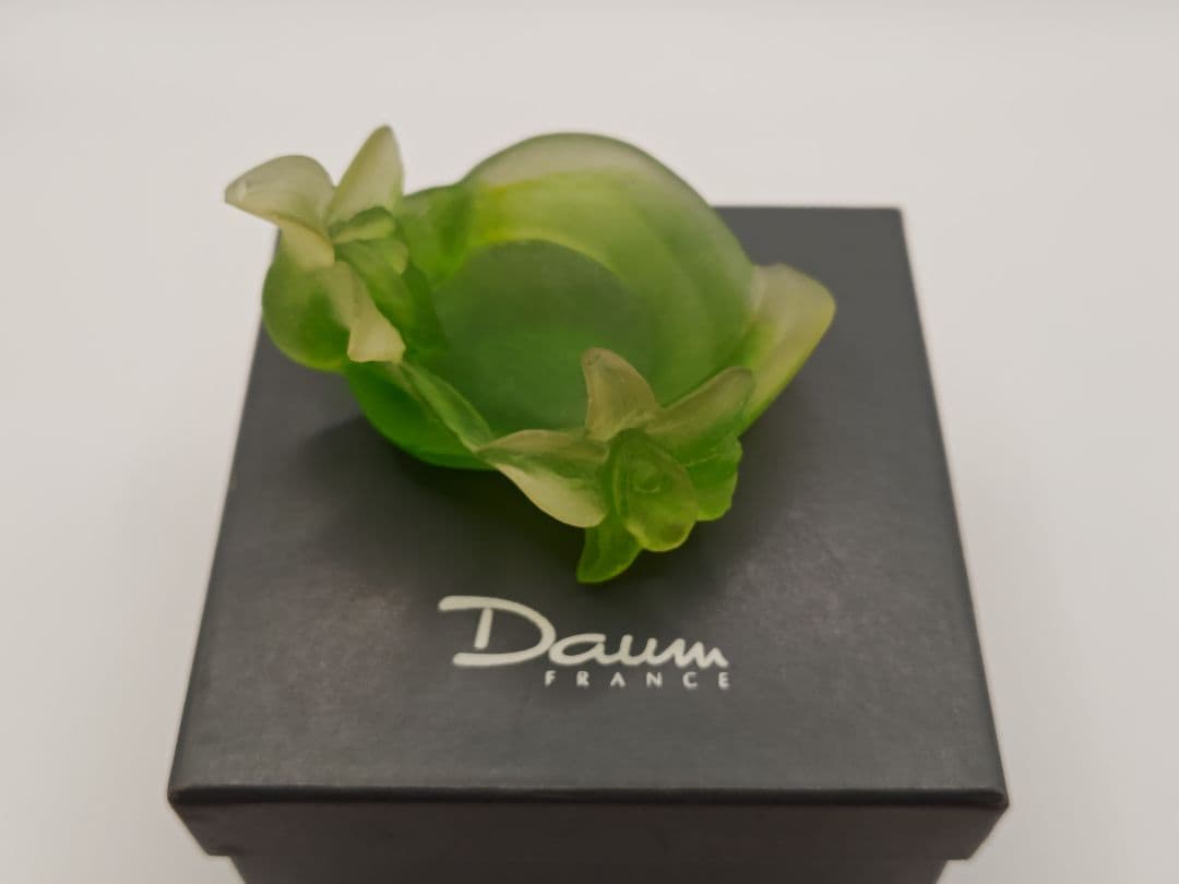 Daum ドーム　グリーンの花　 パートドべール ガラス クリスタル