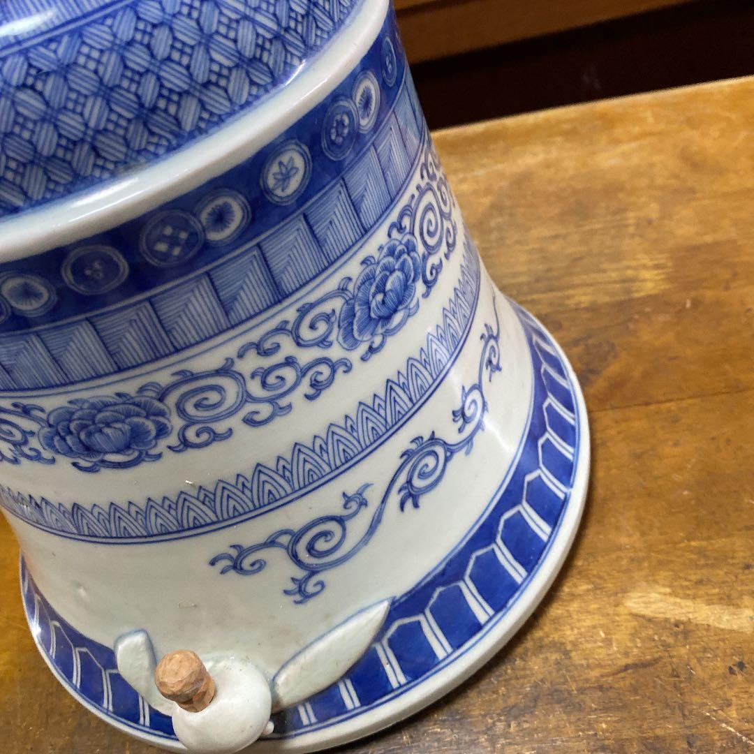 伊万里カラクリ水飲