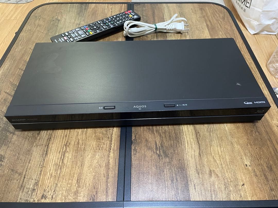 シャープ AQUOS BD-NW1000ブルーレイレコーダー