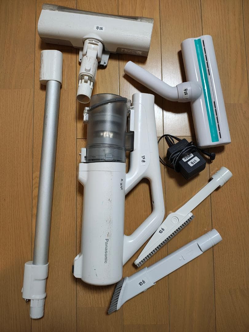 パナソニック★掃除機★MC-SB85K★2022年製★バッテリー新品と同等★白