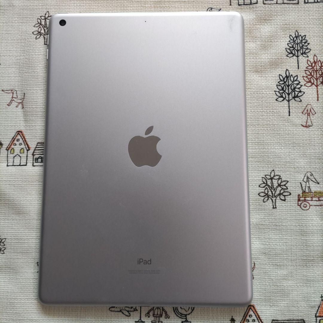 Apple iPad シルバー 本体 第8世代 32gb