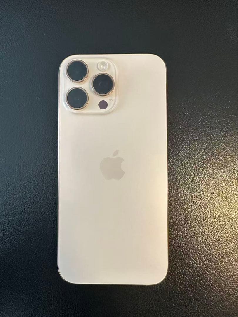 iphone 16 Pro max 256gb バッテリー100% 充放電64回