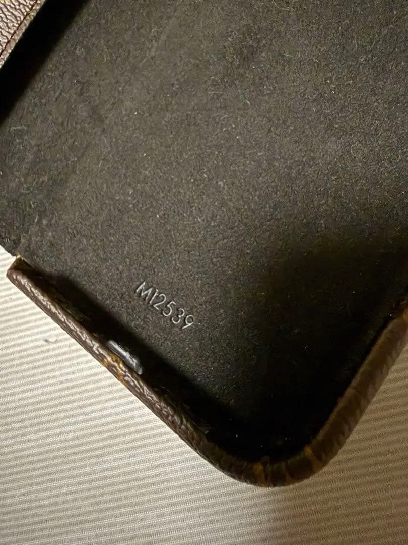 お値下げしました！Louis Vuitton iPhone16pro手帳型ケース