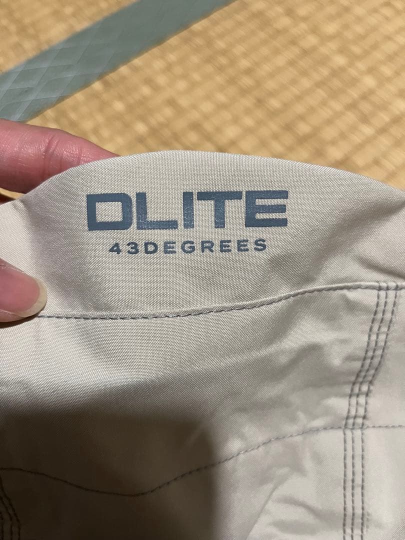 新品未使用 DLITE スノボウェア OFF WHITE Lサイズ