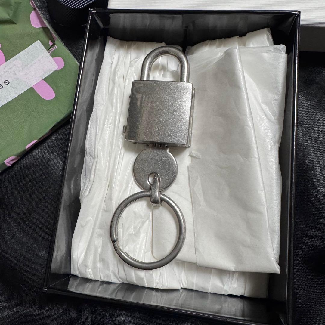 アクセサリー heaven by marcjacobs LOCK AND KEY CHAIN