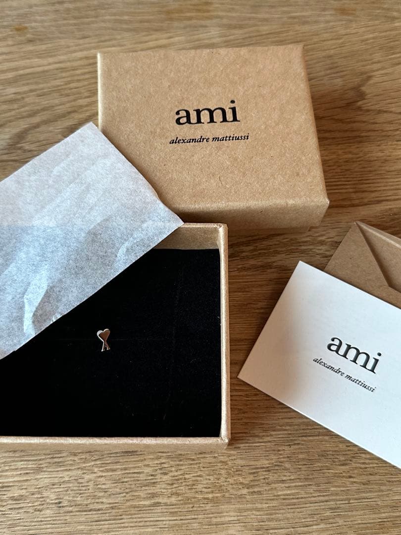 aya様向けAMI PARIS ハート型 シングルピアス ゴールドBOX付き