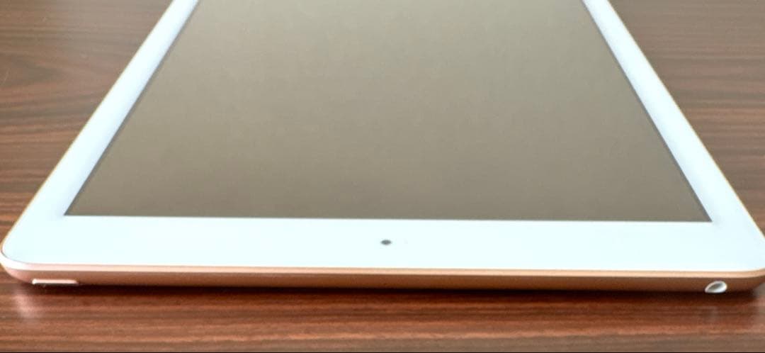 iPad 第6世代 32GB WiFiモデル　ピンクゴールド