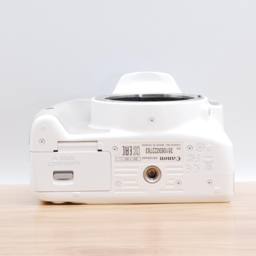 ⭐️スマホ転送OK⭐️人気ホワイト！Canon EOS Kiss X7 ダブルレンズ