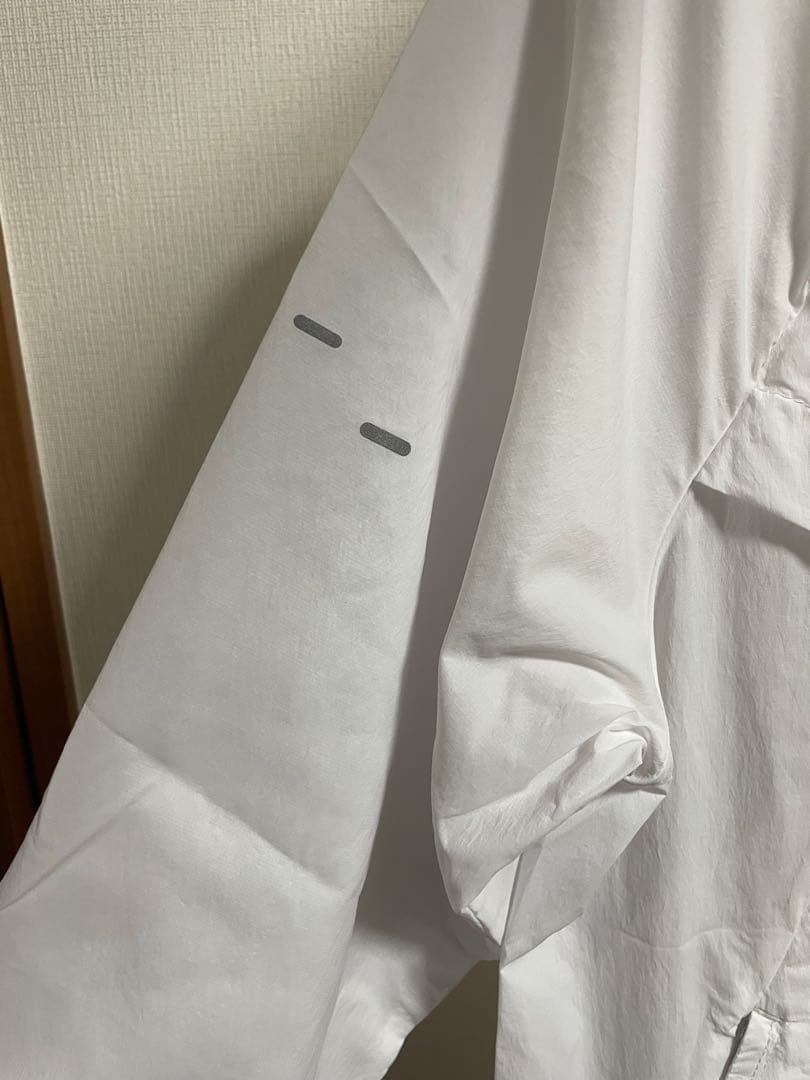 NIKE ストライド　メンズ レペル UV ランニングジャケット