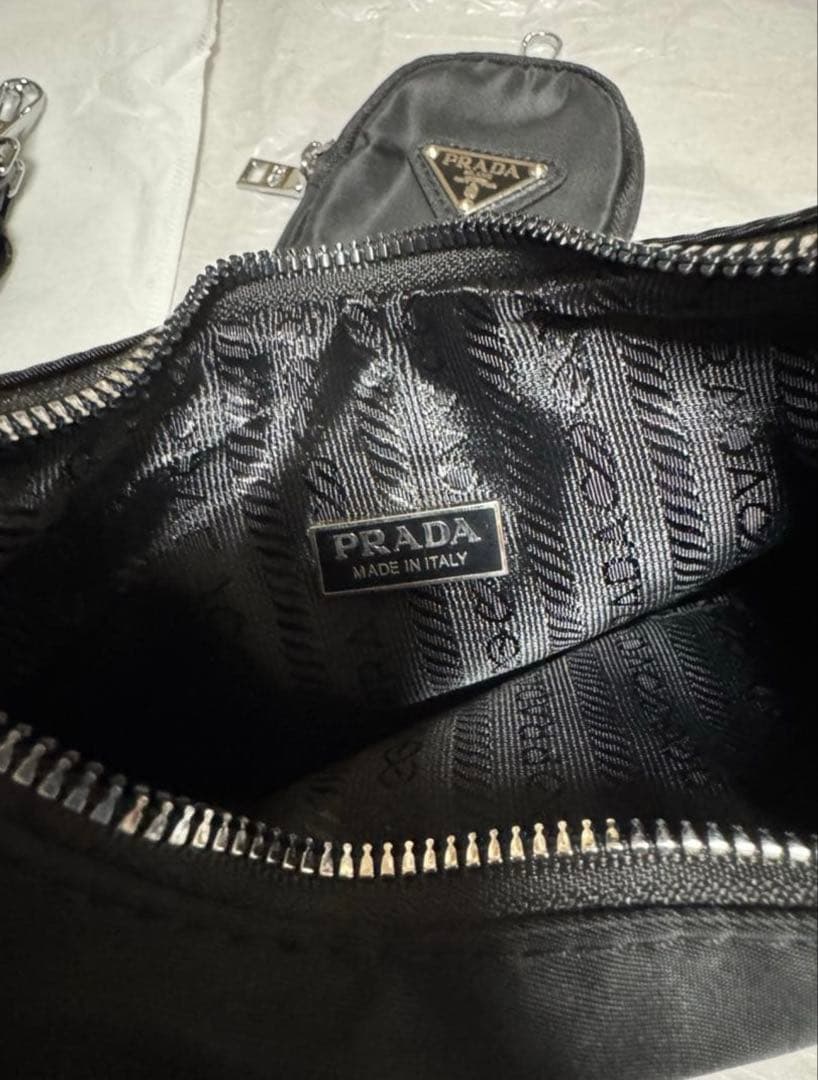 プラダ　ノベルティ　ショルダーバッグ