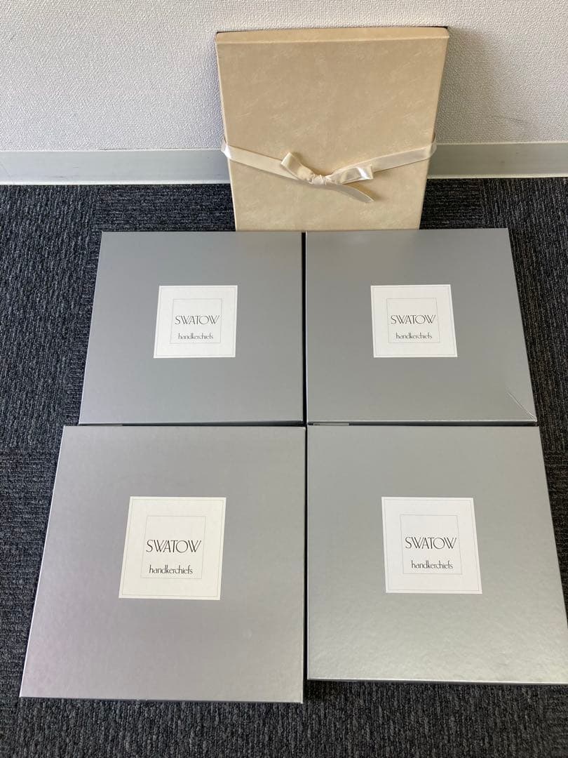 SWATOW 刺繍入りハンカチ他まとめて