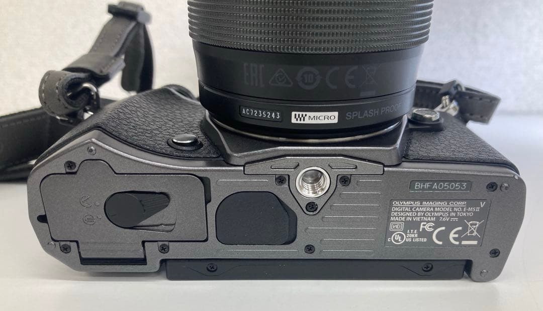 OLYMPUS オリンパスOM-D E-M5II ミラーレス一眼カメラ ブラック