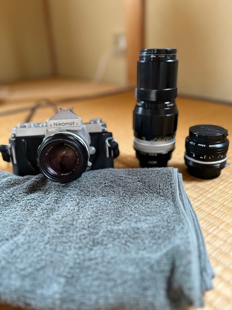 ニコマート　一眼レフ　フィルムカメラ、広角レンズ、望遠レンズ