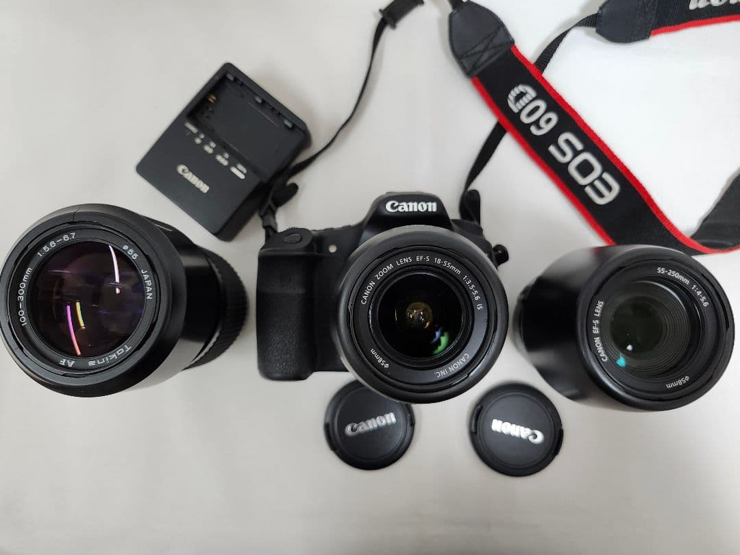 Canon EOS 60D デジタル一眼レフ カメラ レンズ、付属品付き