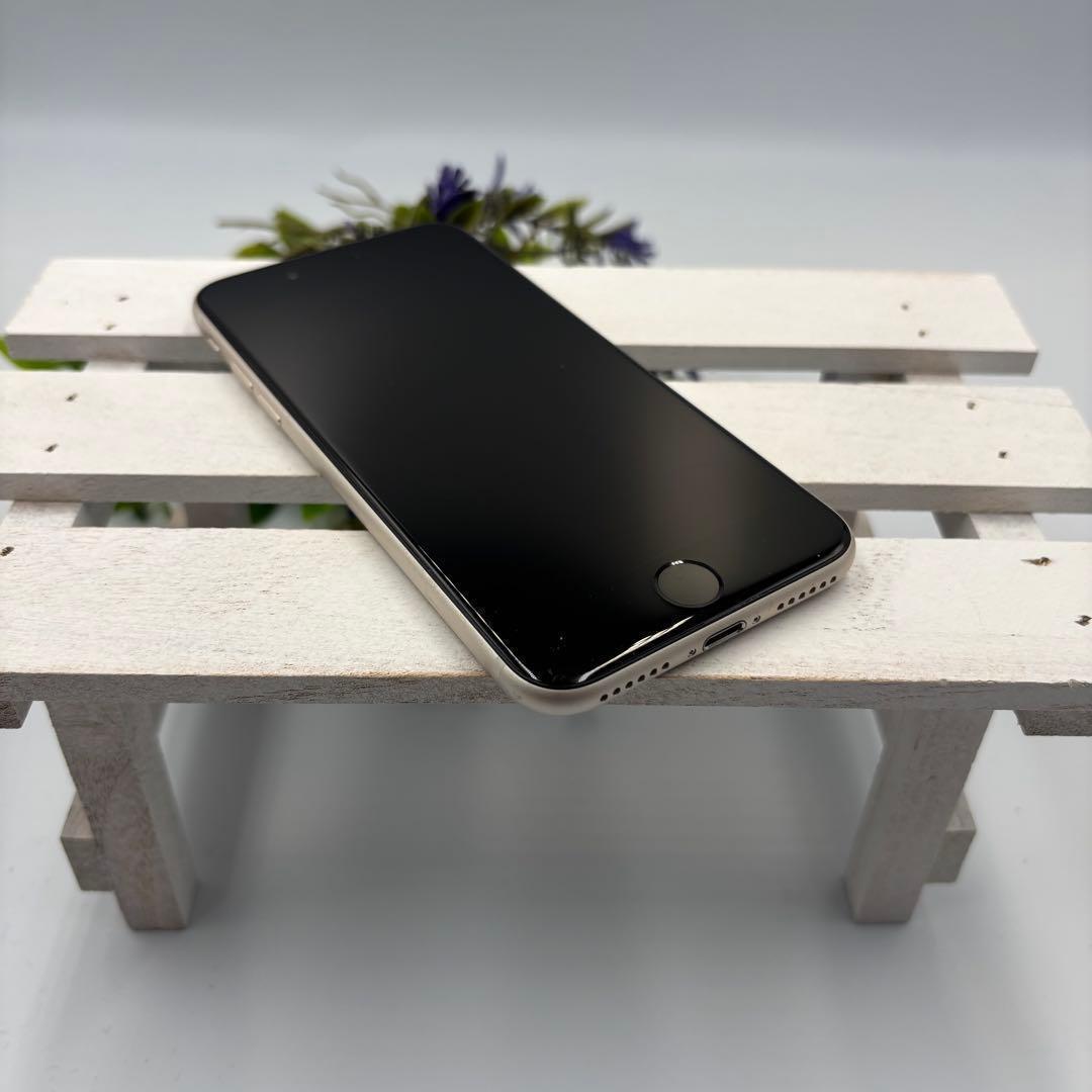 【美品】iPhone SE第3世代 64GB スターライト 8