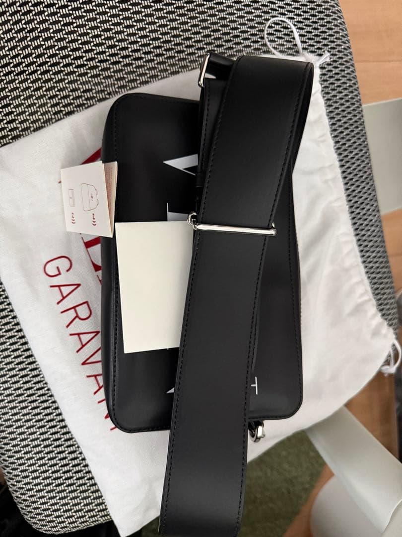 VALENTINO VLTNショルダーバッグ クロスボディ