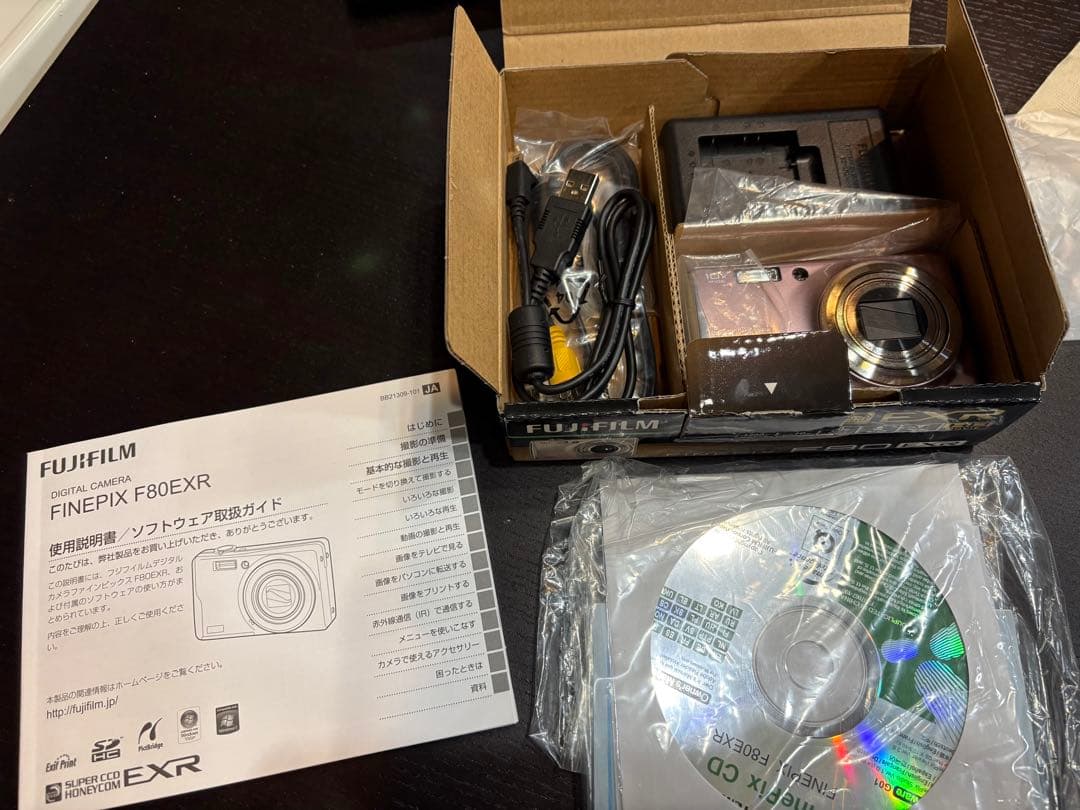 FUJIFILM FINEPIX F80EXR 本体