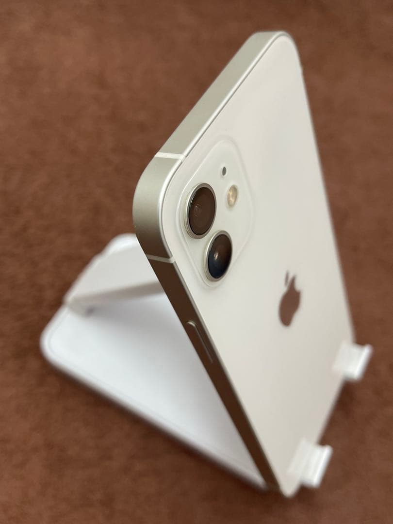 箱付き付属品未使用　iPhone12 64GB ホワイト　simフリー