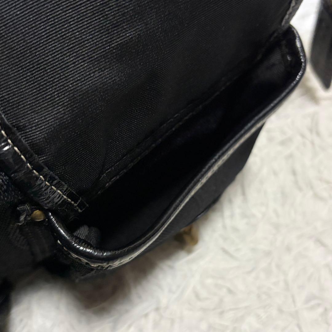 【美品】コーチ　レガシー　ワンショルダーバッグ　シグネチャー　ターンロック　黒