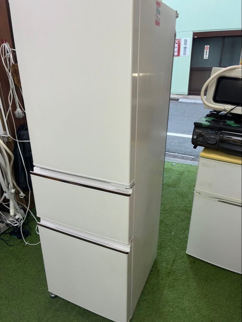 MITSUBISHI MR-CX27C ホワイト 272L 3ドア　冷蔵庫大きめ