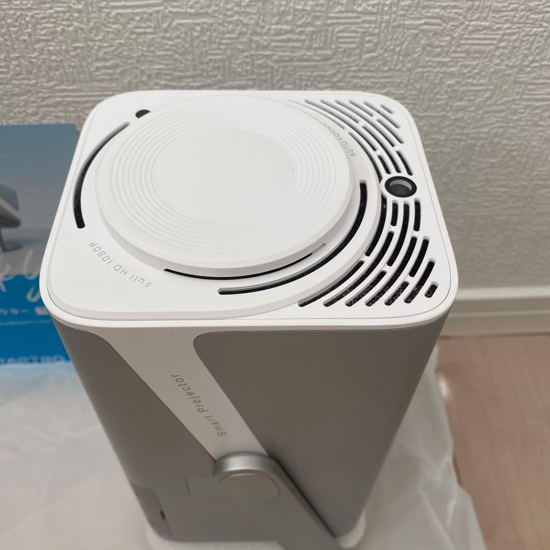 4K対応 プロジェクター Netflix／750ANSI／Dolby スピーカー