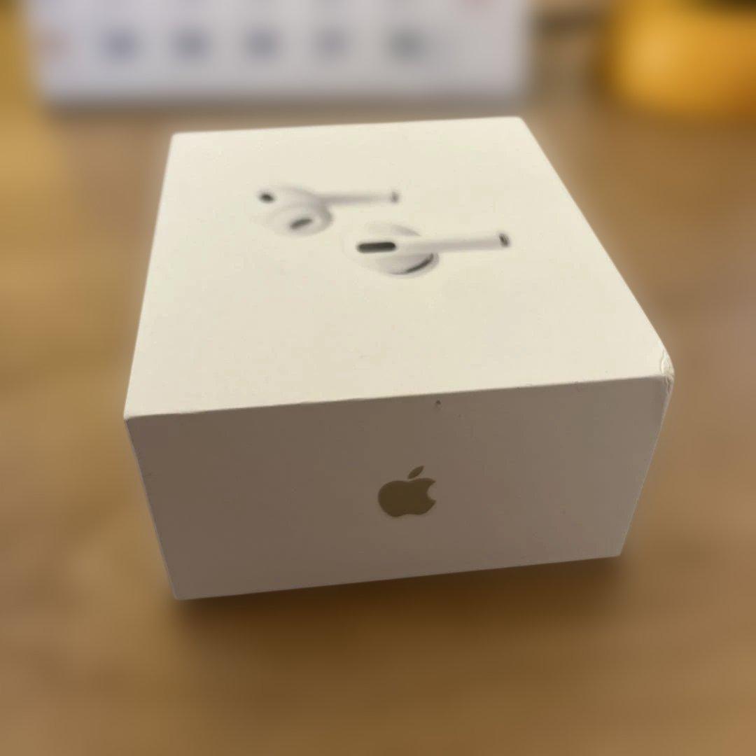 Apple AirPods Pro本体！マグネチック ストラップ付、落とさない！