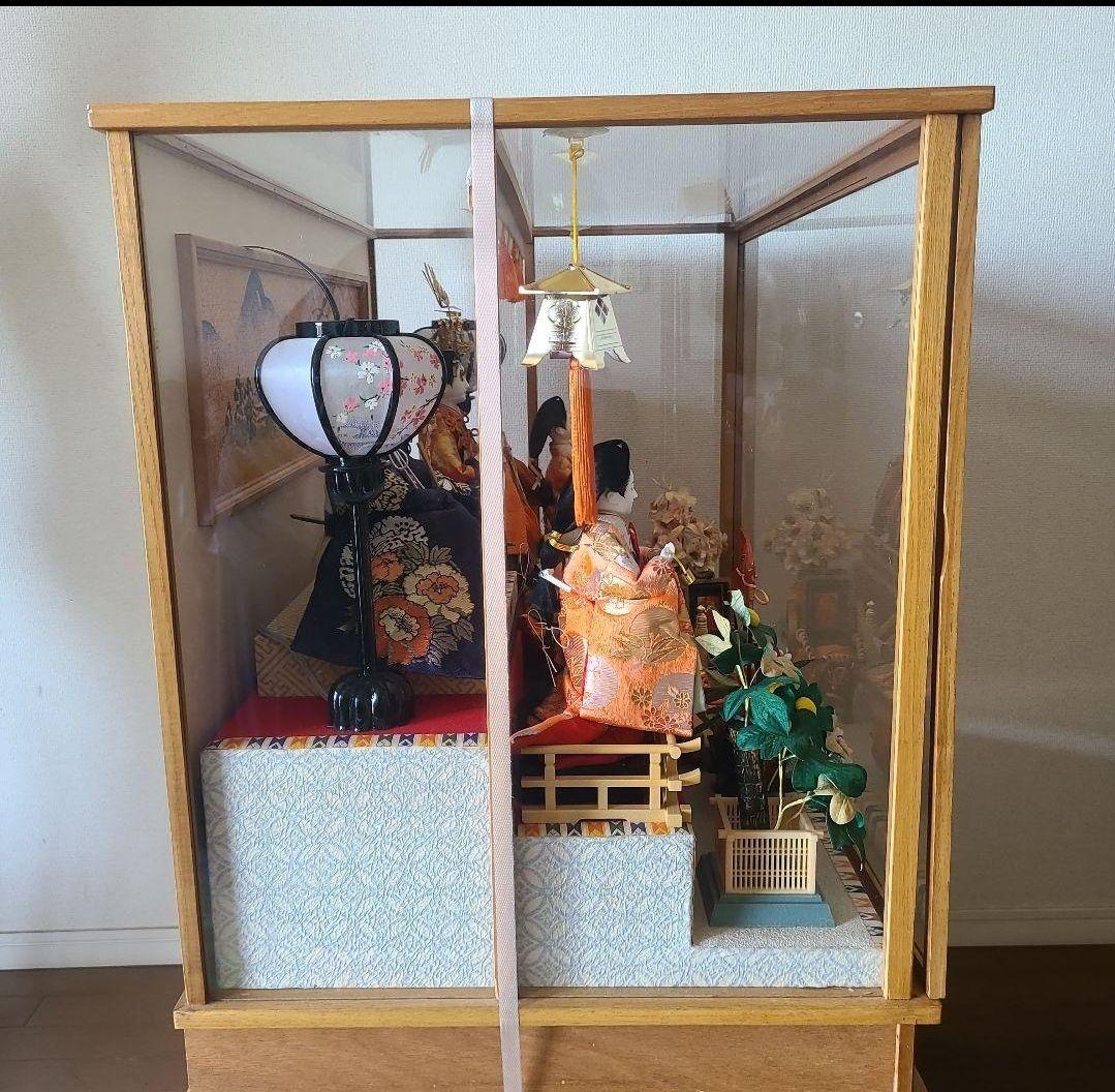 【特選】雛人形　雛飾り　親王飾　彫刻　日本人形　オルゴール付き　ケース入り