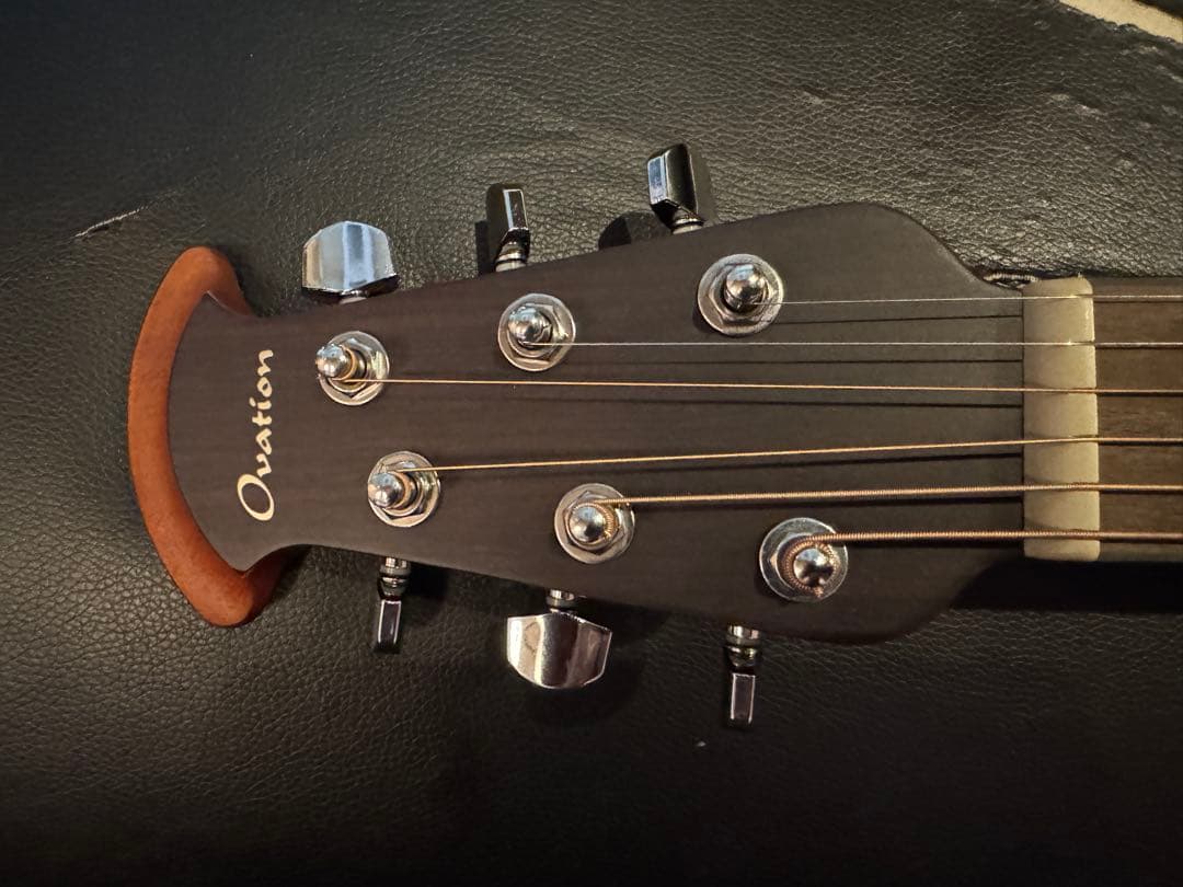 脳さま　Ovation Celebrity CE44-RBB-G