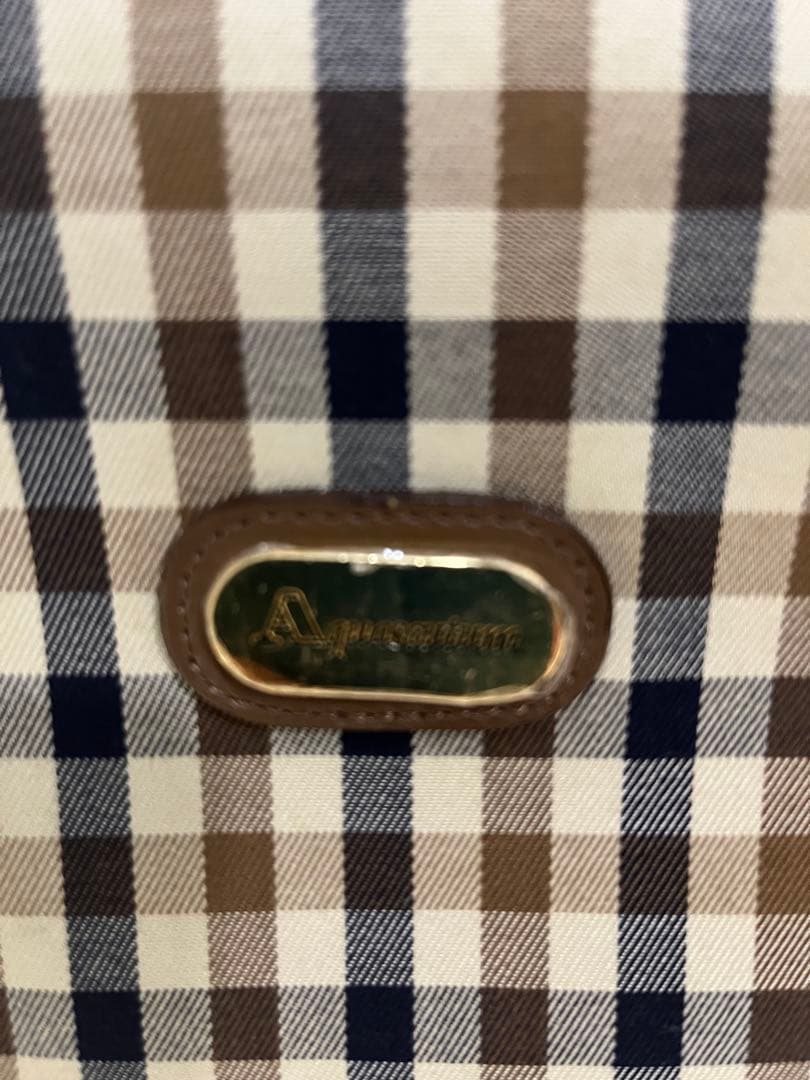 アクアスキュータム　チェック柄 旅行バッグ