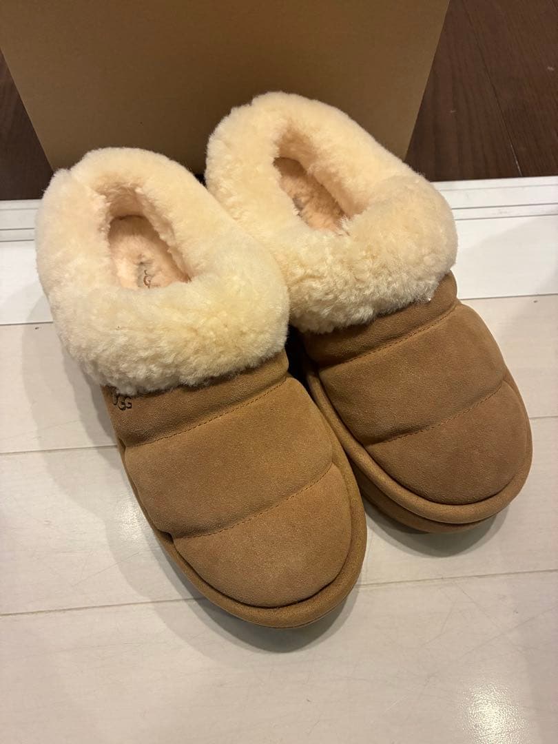ちぃ⭐︎　UGG W TAZZLITA