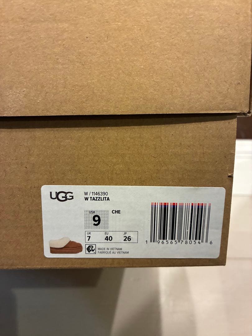 ちぃ⭐︎　UGG W TAZZLITA