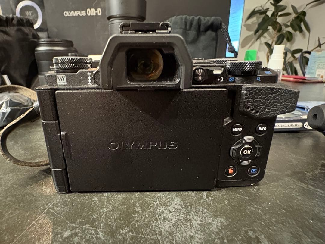 OLYMPUS OM-D E-M5 Mark II レンズ他[おまけ 防湿庫付]