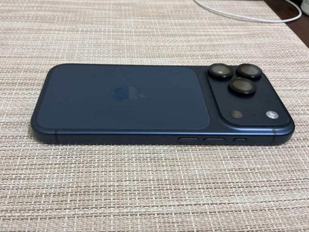 【美品】iPhone 17Pro 256G本体 バッテリー容量100% 箱付き