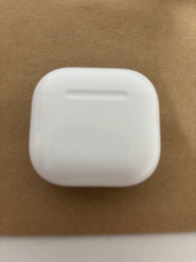 【AirPods4】アクティブノイズキャンセリング ROOT CO.ケース付き