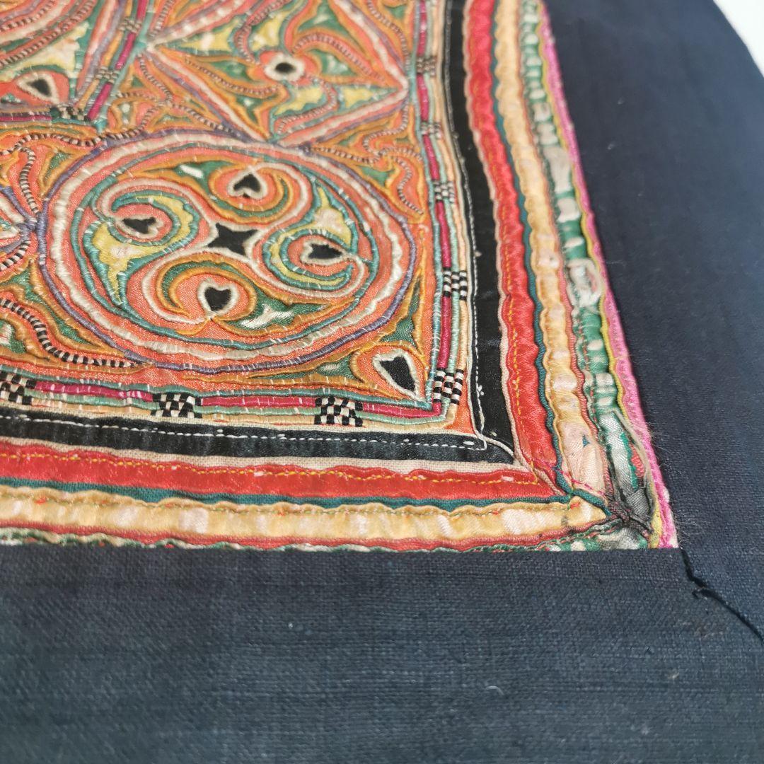 中国貴州省 ミャオ族 手刺繍 古布 藍染の縁布 希少 ヴィンテージ品