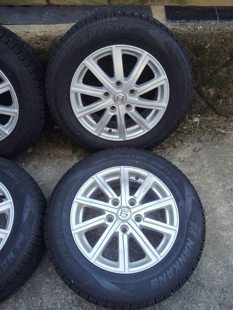 195/65R15 6J 114.3/5H ET50 2022年製中古セット