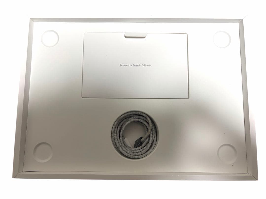 MacBook Air M2 13インチ 8GB/256GBバッテリー100%