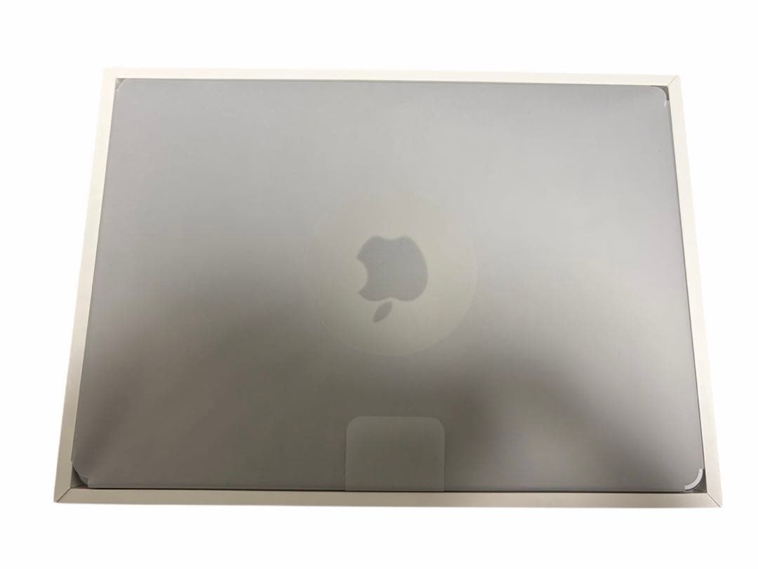 MacBook Air M2 13インチ 8GB/256GBバッテリー100%