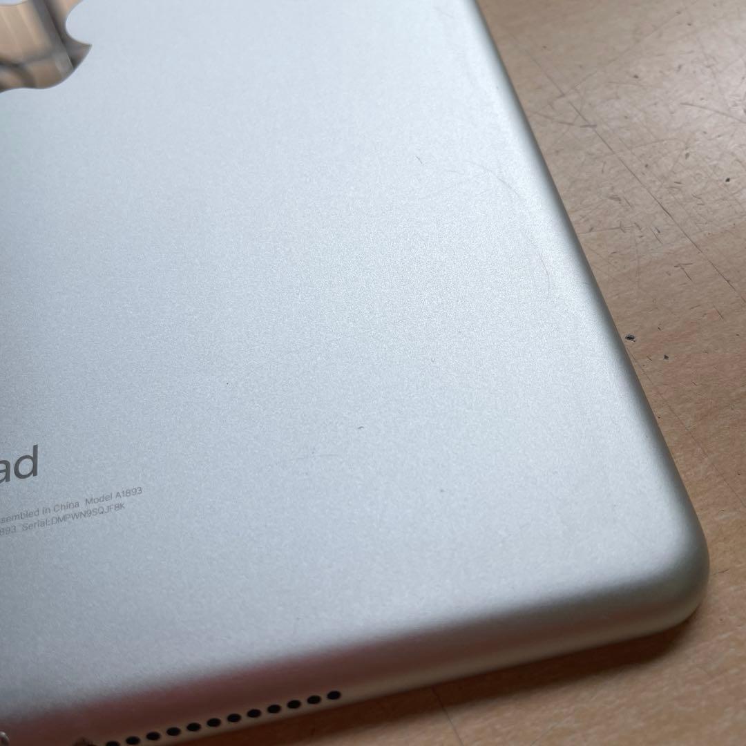 iPad 第6世代　A1893　Wi-Fiモデル　シルバー　32GB 美品　#6