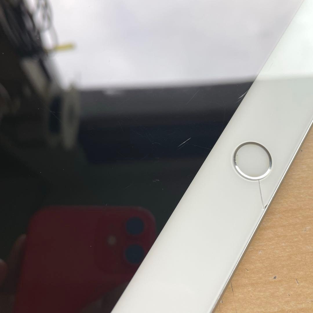 iPad 第6世代　A1893　Wi-Fiモデル　シルバー　32GB 美品　#6