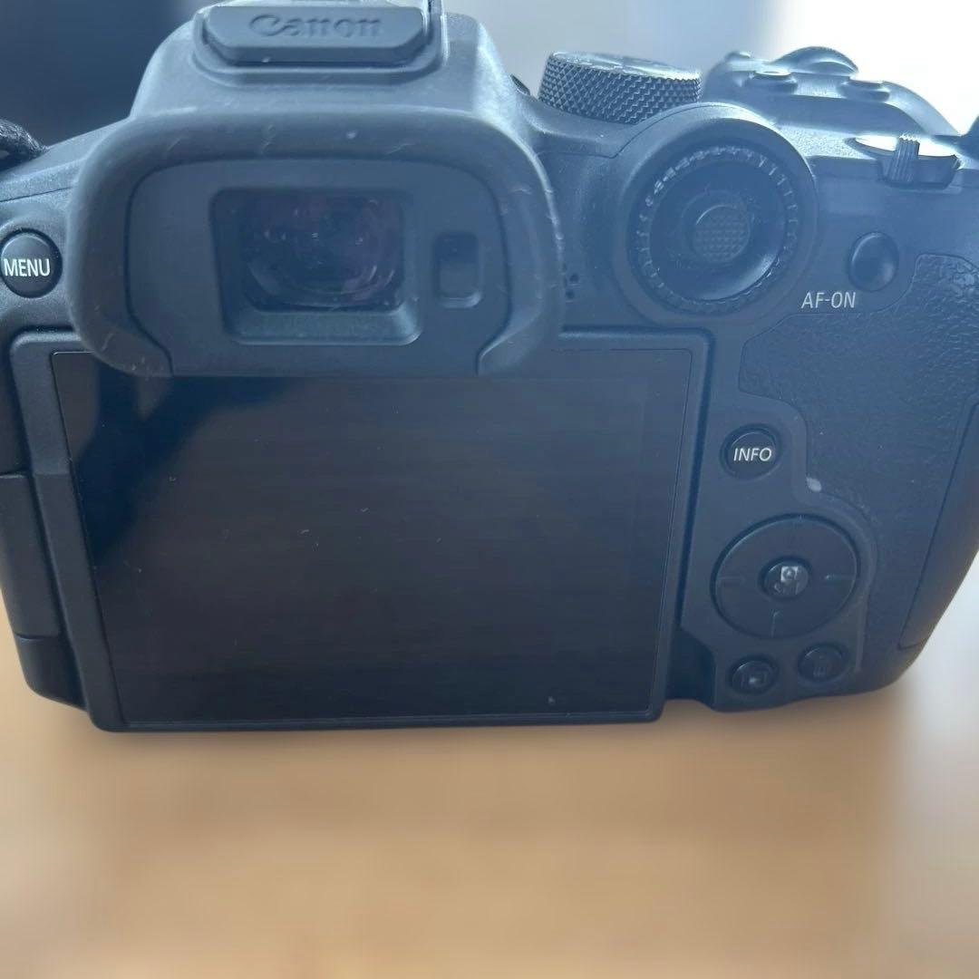 Canon EOSR7 レンズ2本 バッテリー2個 充電