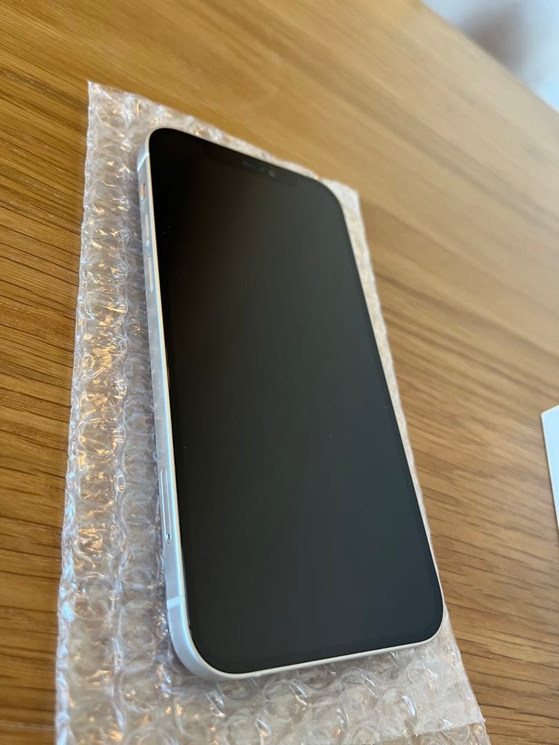 【超美品】iPhone 12 64GB ホワイト SIMフリー