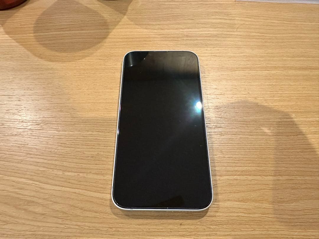【美品】Apple iPhone 16e ホワイト simフリー