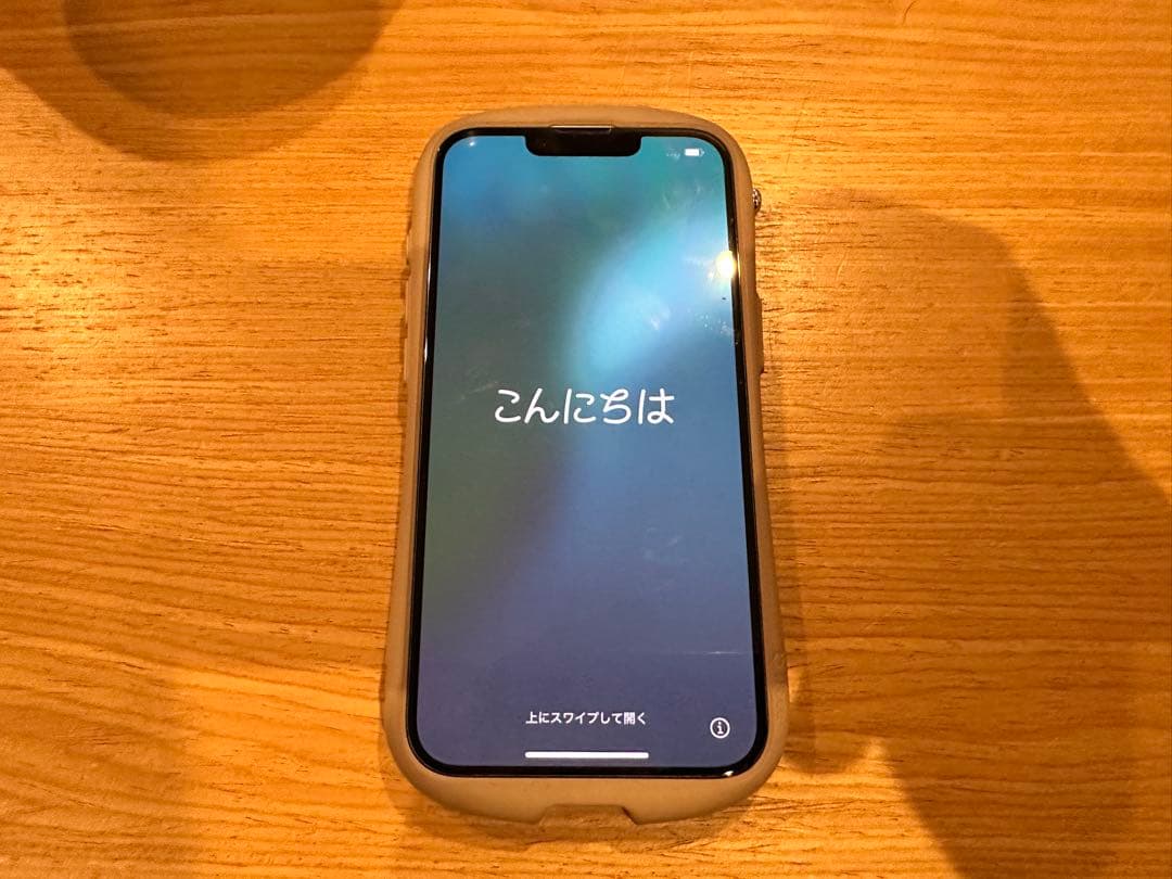 【美品】Apple iPhone 16e ホワイト simフリー