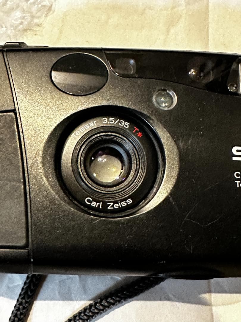 フィルムカメラ Kyocera Slim T 35mm Yashica T4