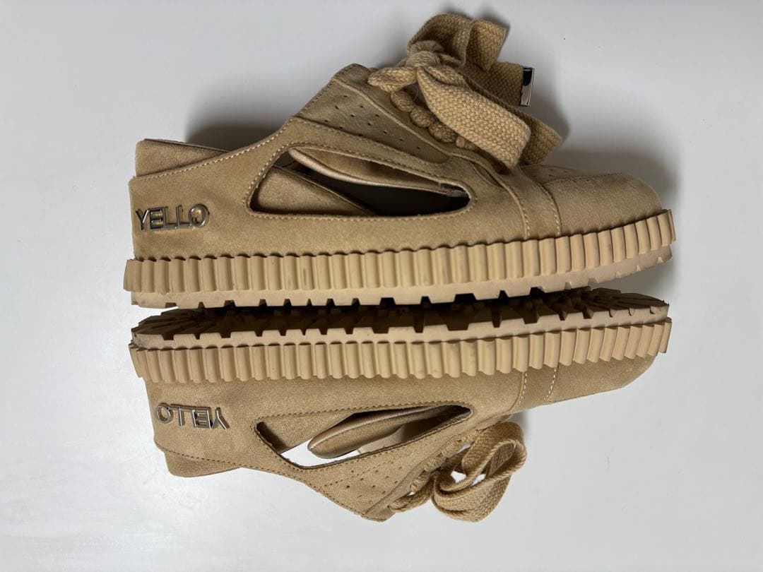 値下しました　yello スニーカーミュール　美品