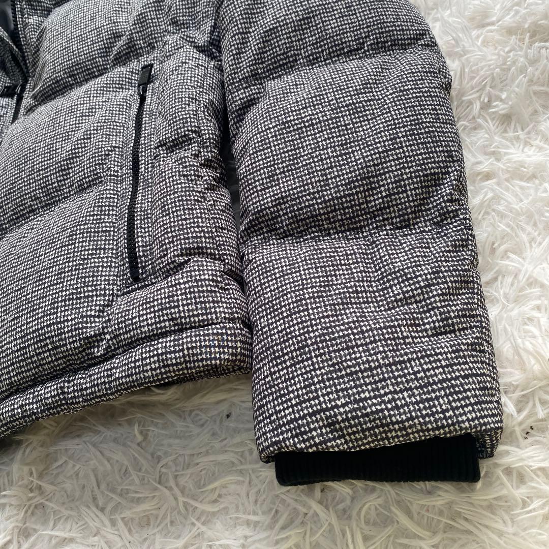 美品　HUGOBOSS ダウンジャケット リアルダウン　ダックダウンフェザー　L