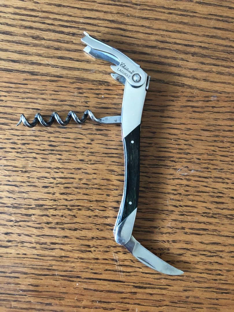 Shateau Laguiole ソムリエナイフ　革製ケース付