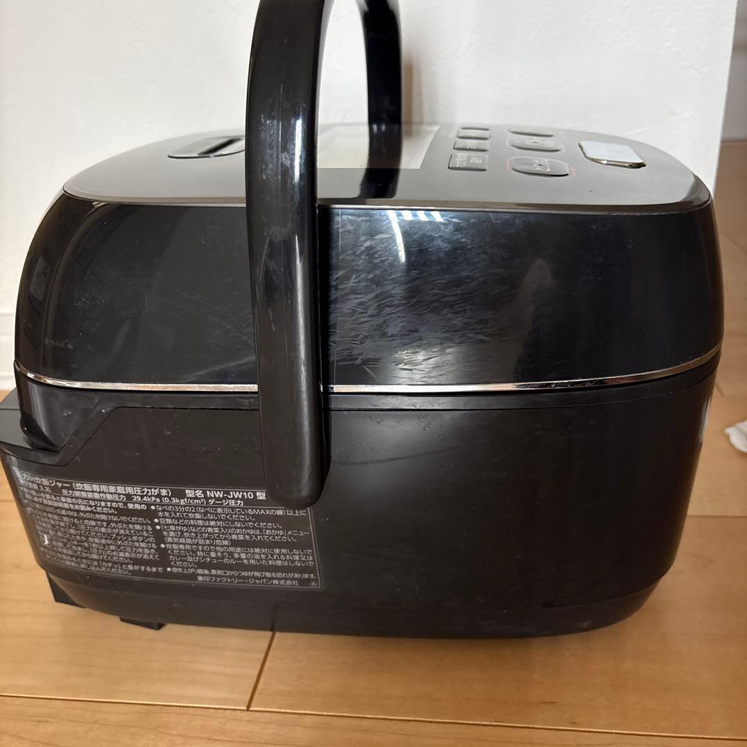動作確認済　象印　炊飯器　５.５合炊き　NW-JW10　極め炊き　圧力IH炊飯