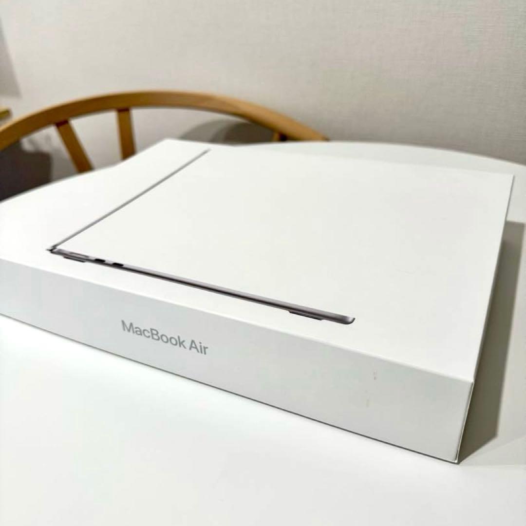 極美品 MacBook Air M3 13インチ 8GB/256GB シルバー